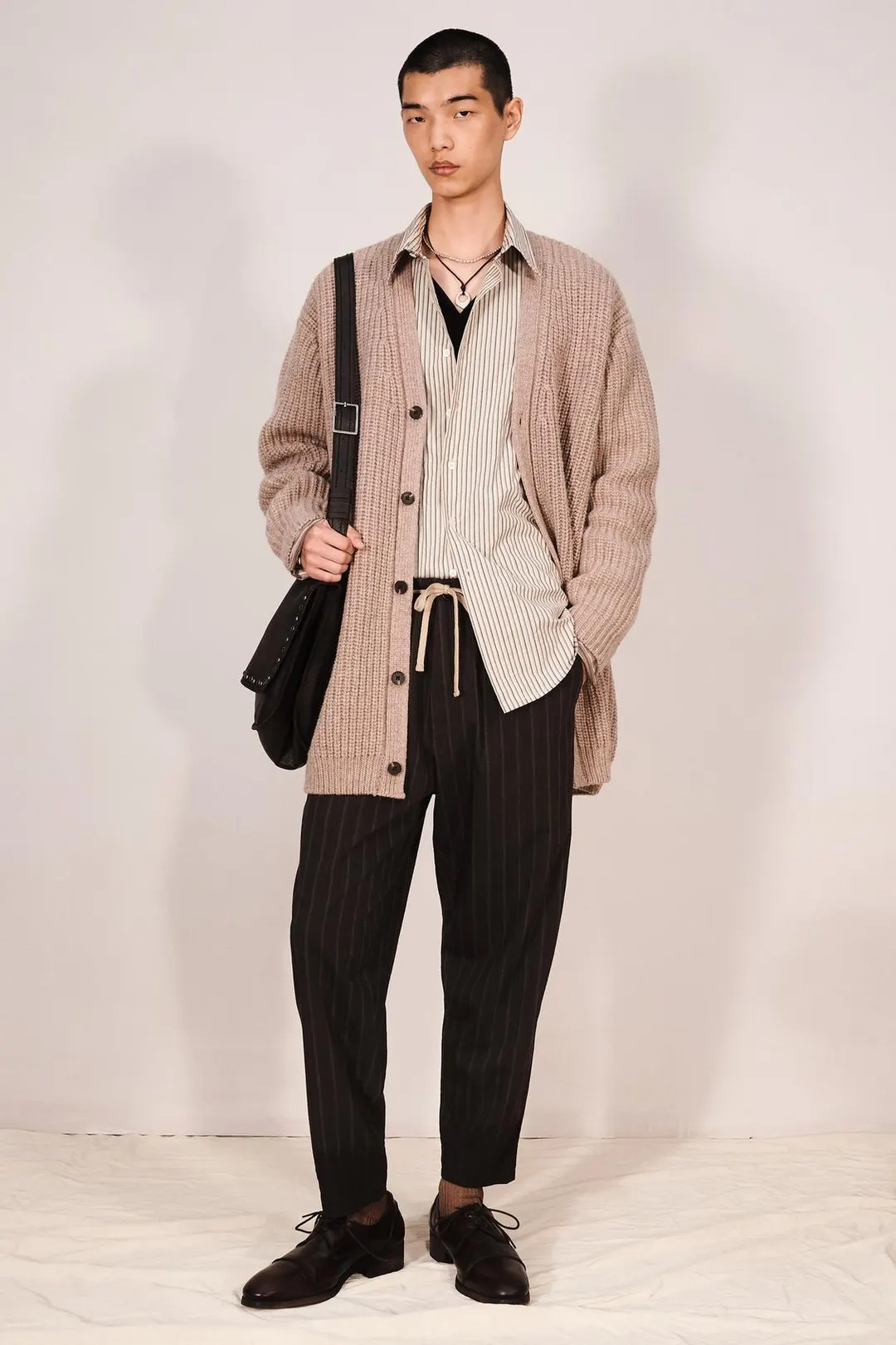 Длинный кардиган из 100% шерсти с налокотниками, Zara