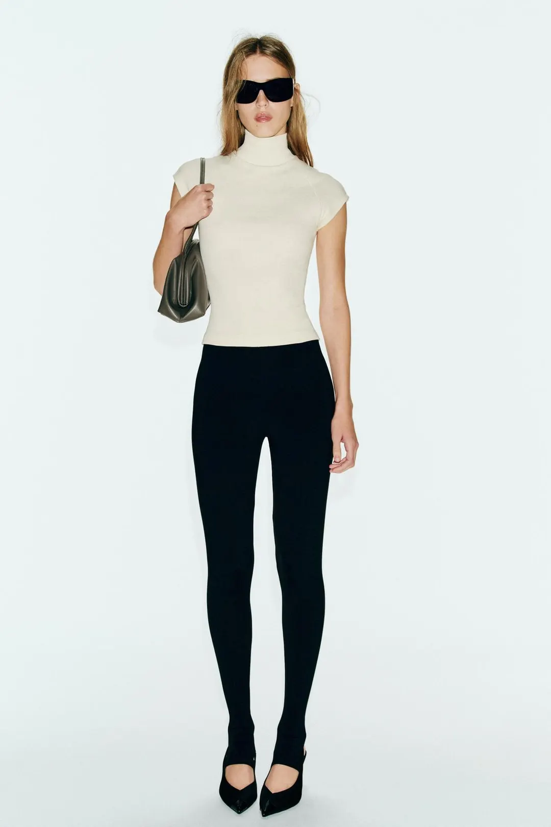 Футболка в рубчик с высоким воротником, Zara