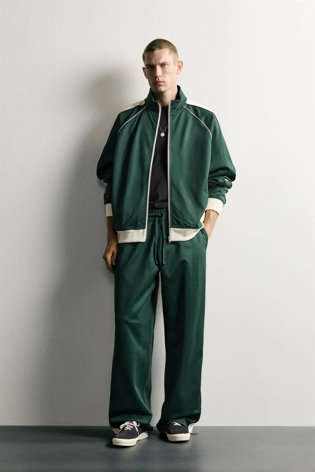 Спортивные брюки в стиле ретро с контрастными полосами, Zara