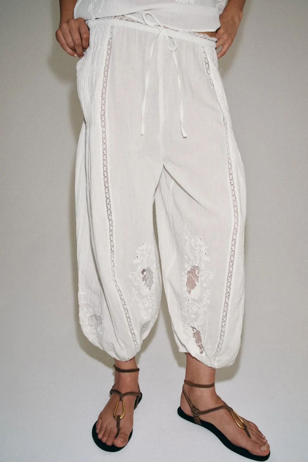 Кружевные брюки-шаровары ZW Collection, Zara