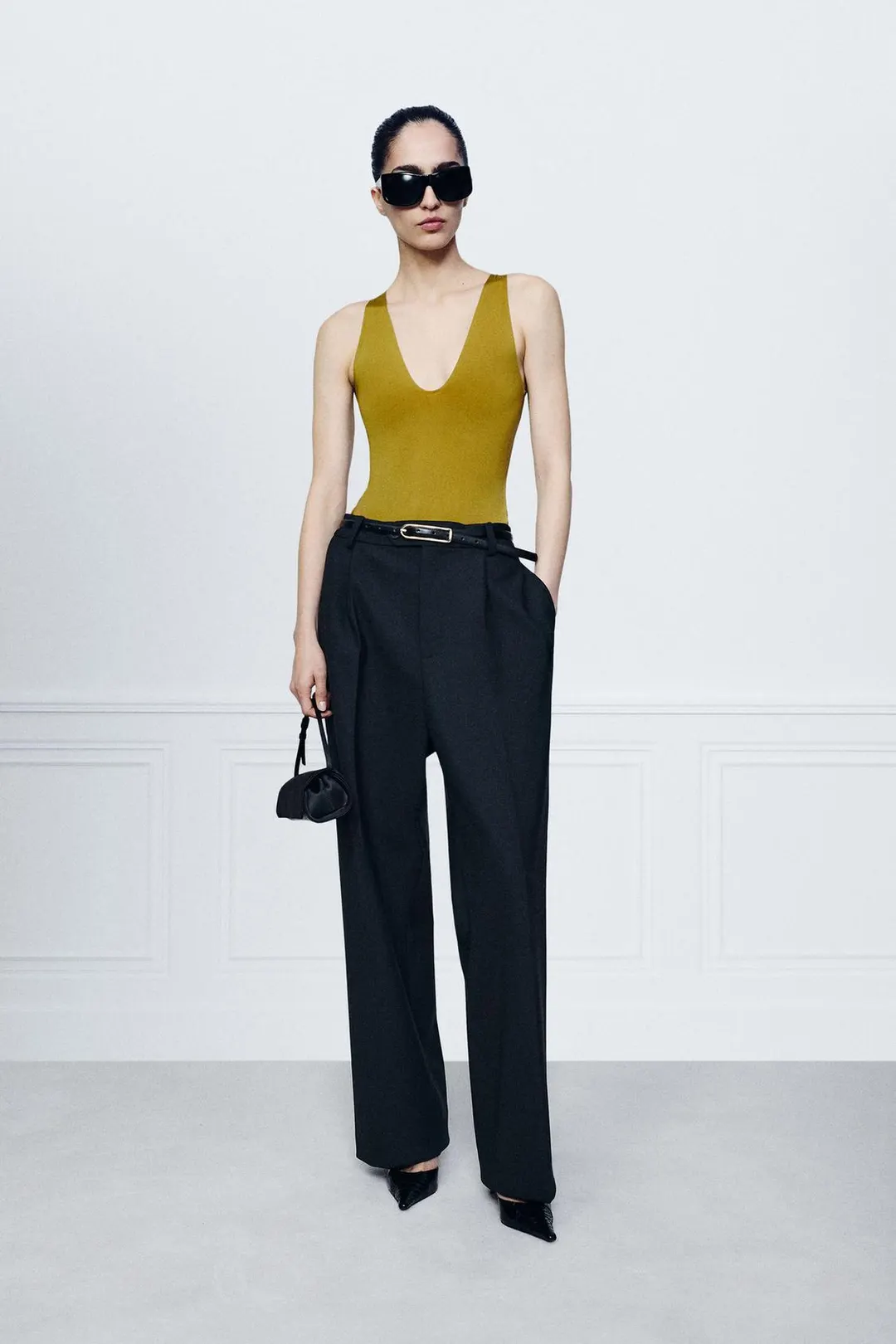 Боди с V-образным вырезом, Zara