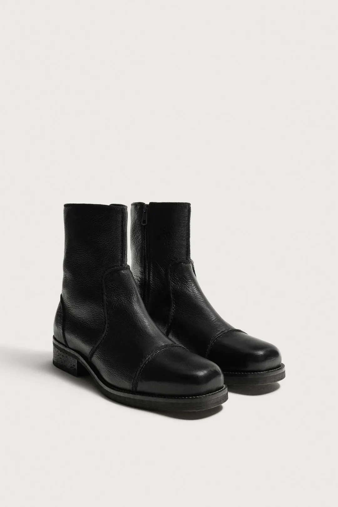 Кожаные ботинки на молнии, Zara