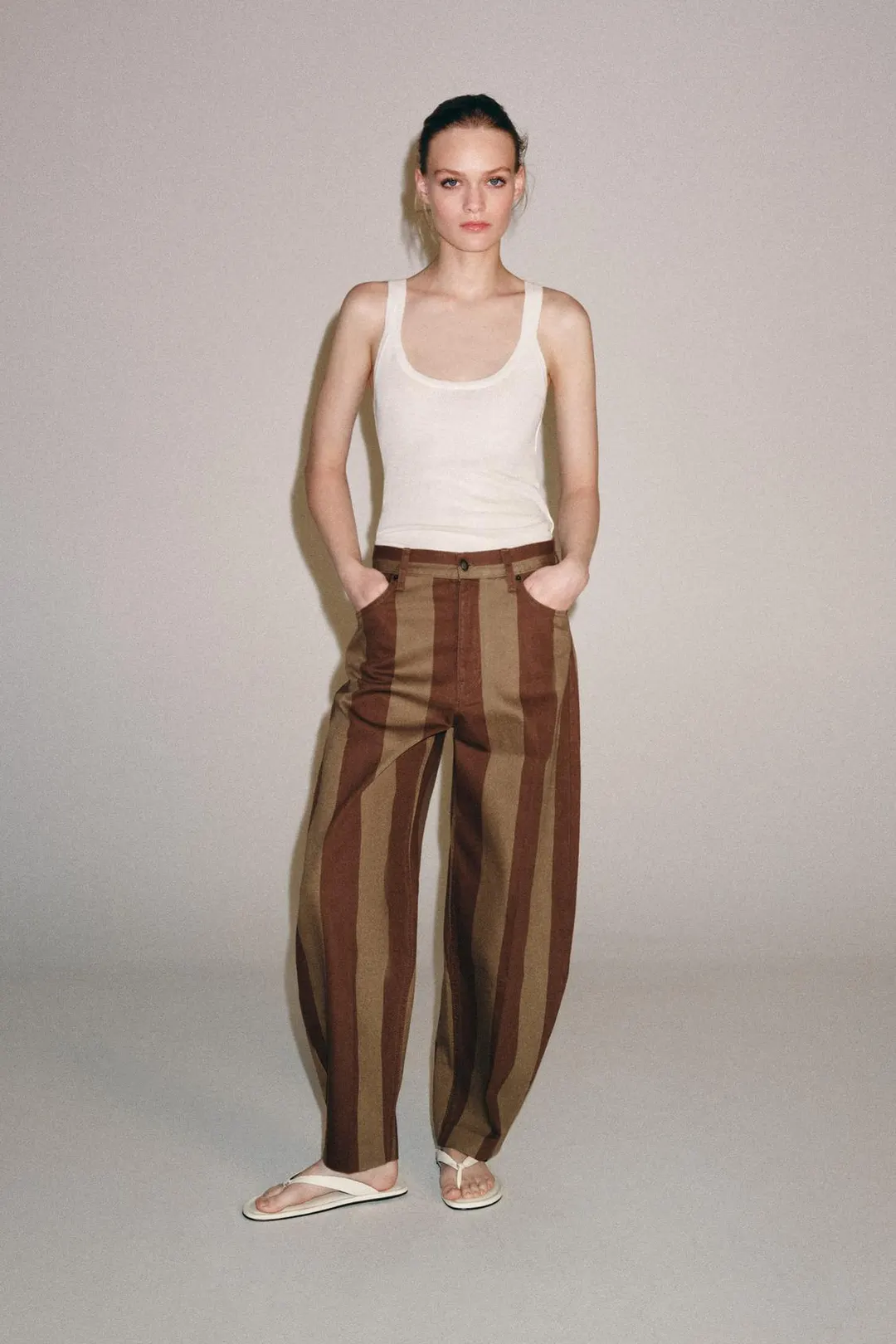 Джинсы зауженного кроя в полоску с высокой посадкой ZW Collection, Zara