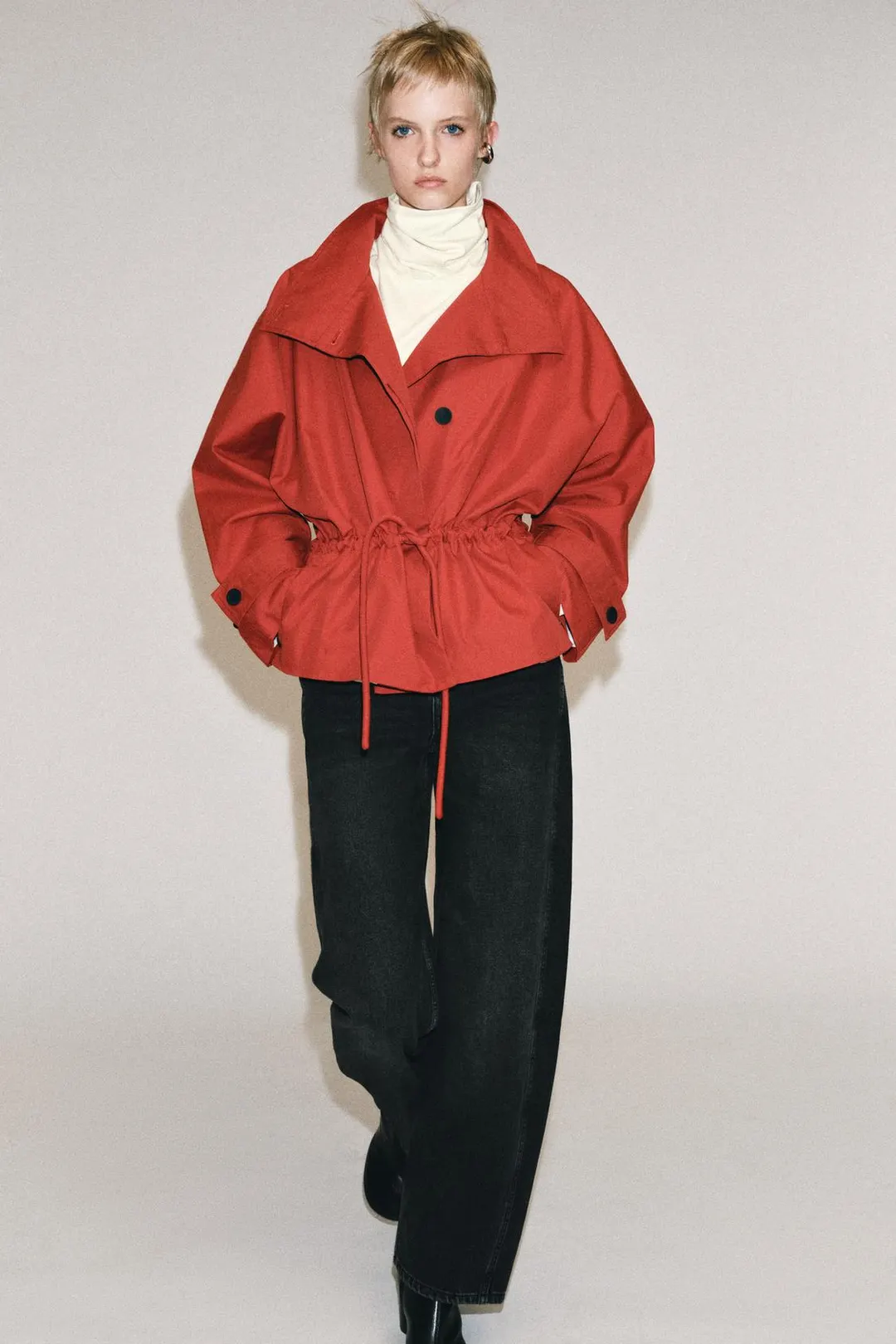 Короткий тренч оверсайз ZW Collection, Zara