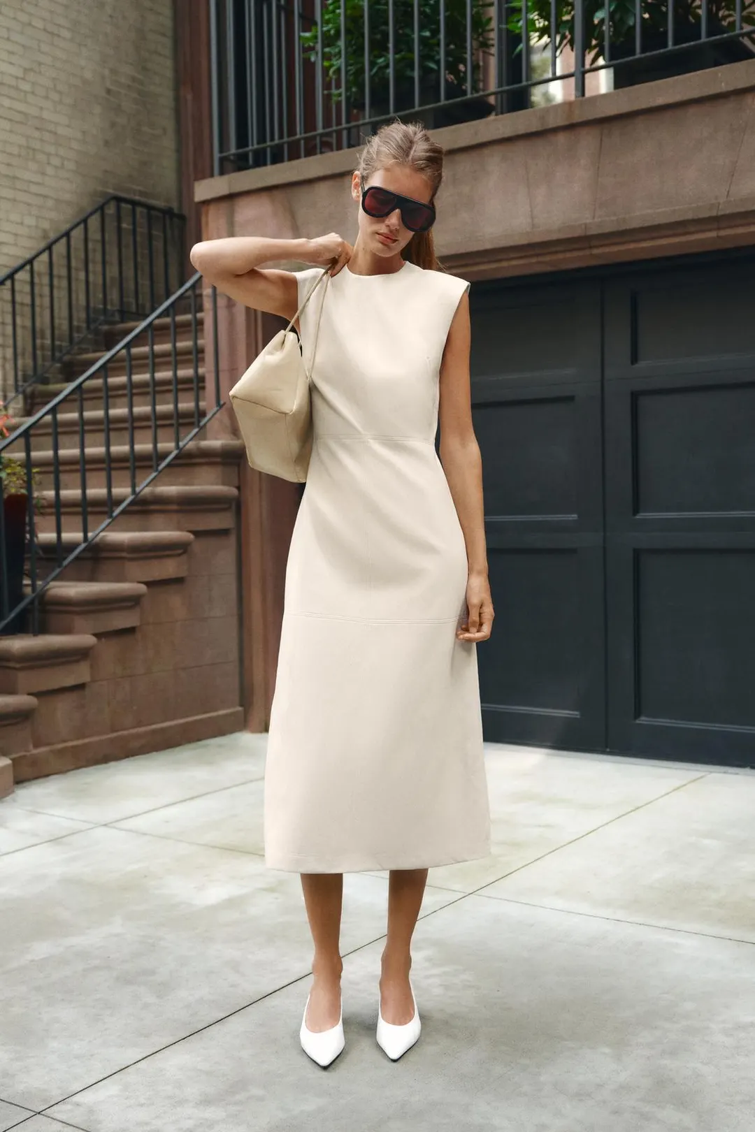 Платье миди под кожу с подплечниками, Zara