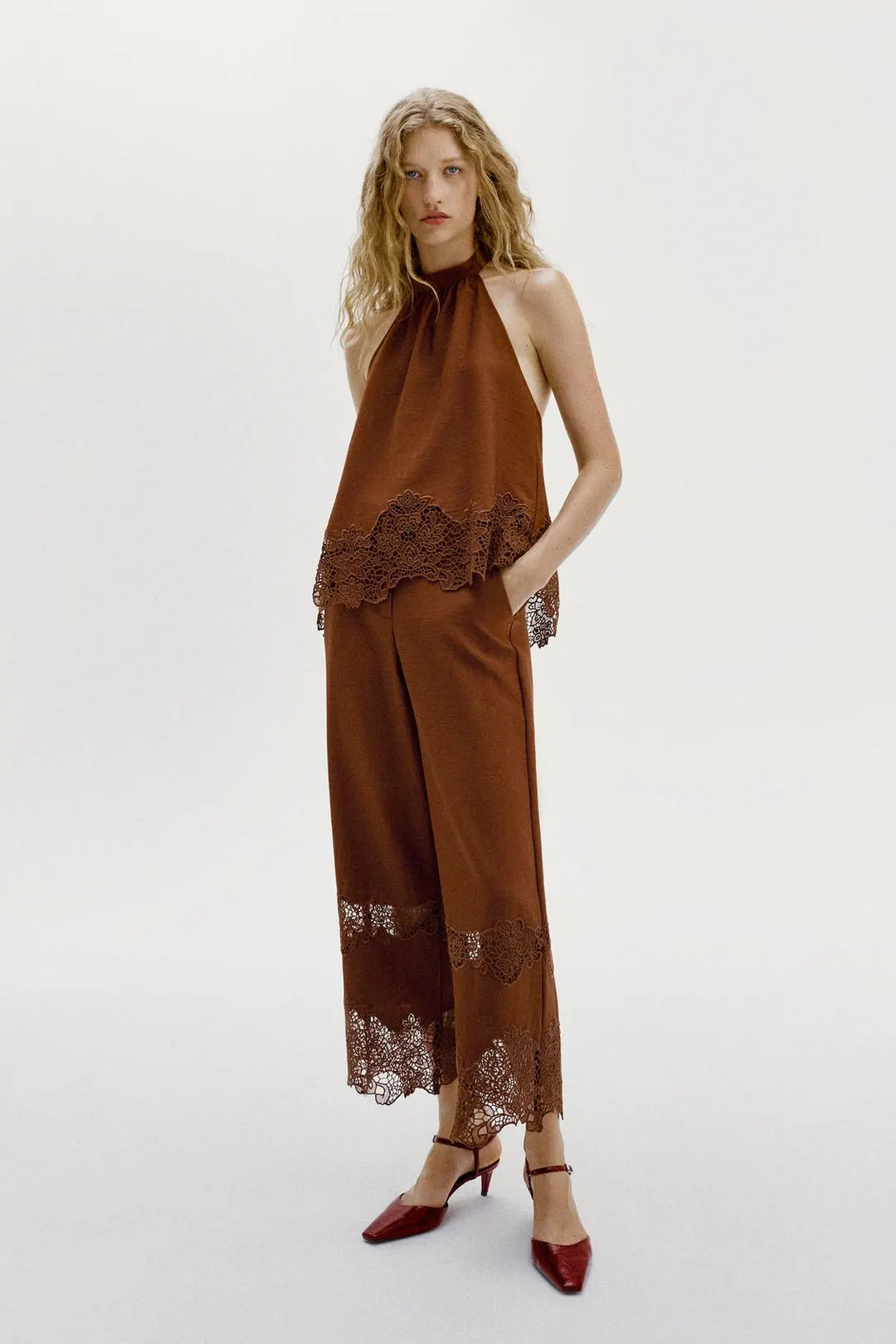 Топ халтер с ажурной вышивкой, Zara
