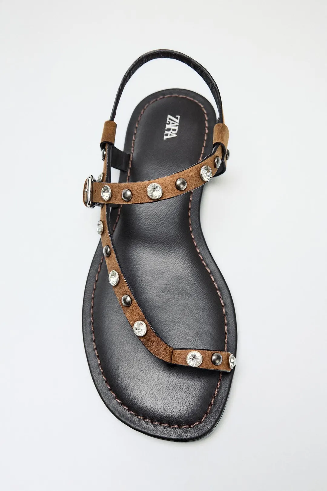Сандалии из спилка с заклепками, Zara
