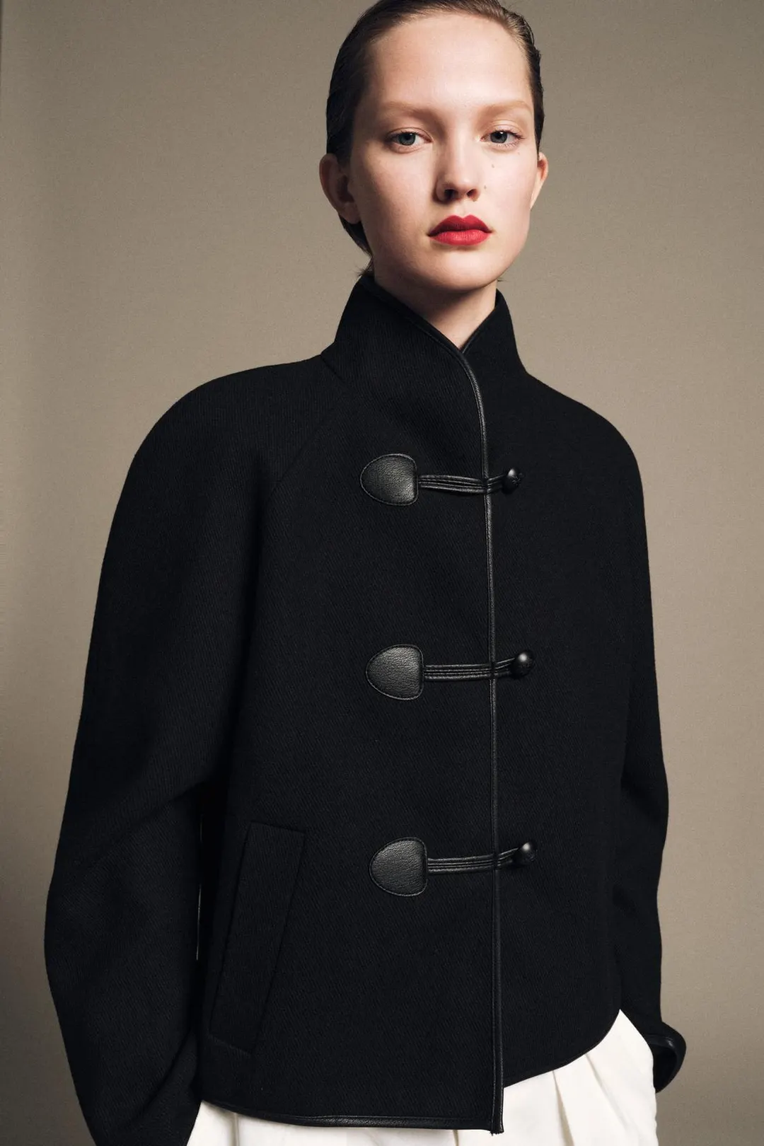 Пальто из смесовой шерсти с застёжкой-бранденбург ZW Collection, Zara