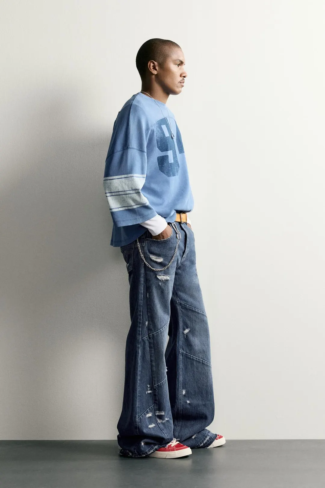 Джинсы клеш с декоративными швами, Zara