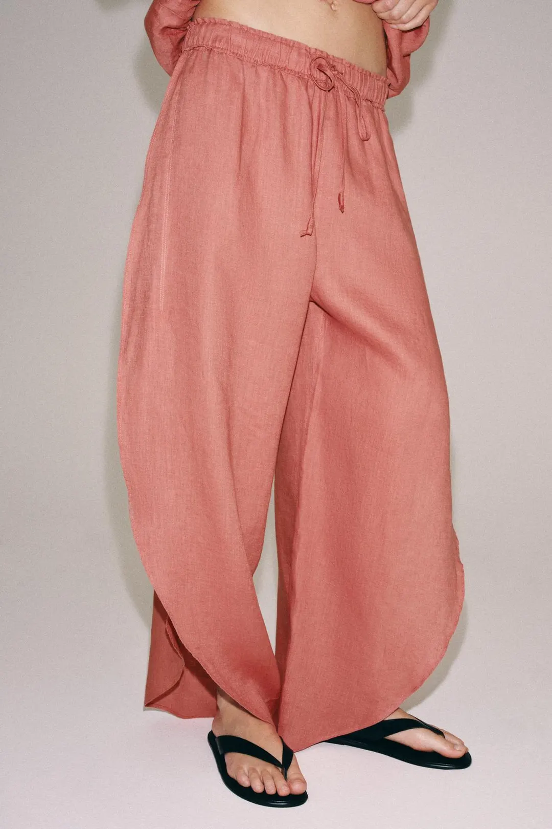 Брюки из 100% льна с разрезами ZW Collection, Zara