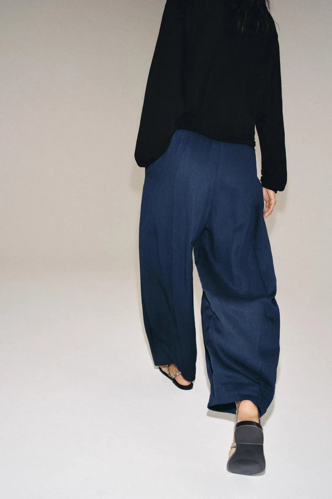 Брюки ZW Collection фасона barrel, Zara