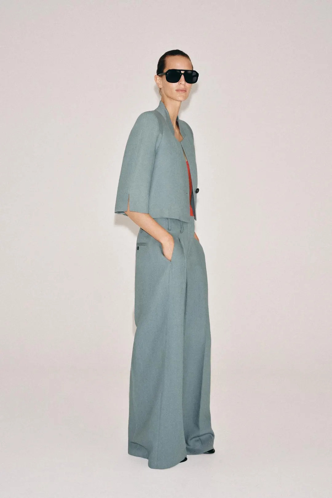 Укороченный блейзер из смесового льна ZW Collection, Zara