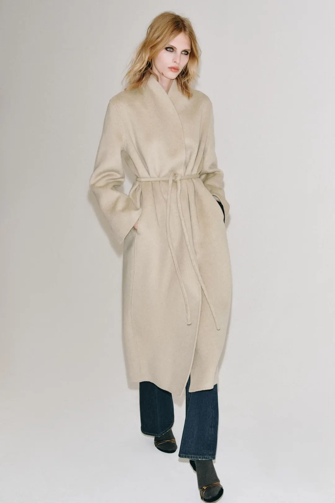 Пальто из смесовой шерсти с поясом ZW Collection, Zara