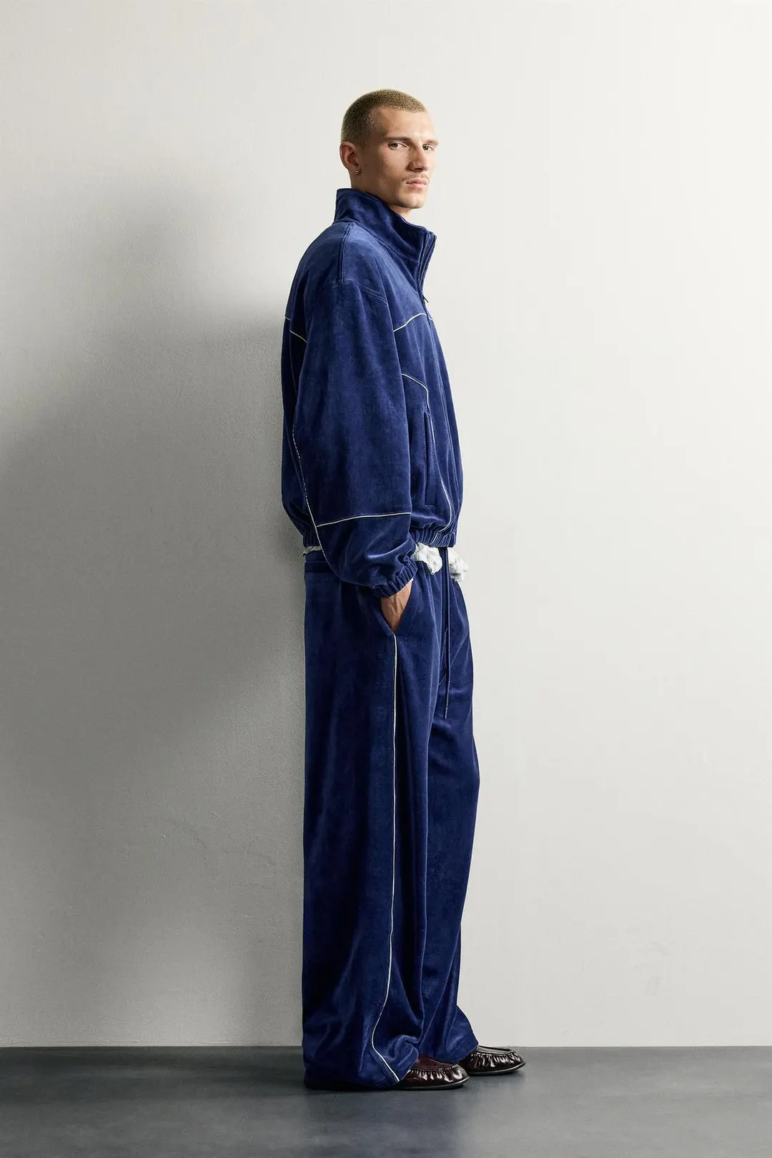 Брюки спортивные ретро из велюра, Zara