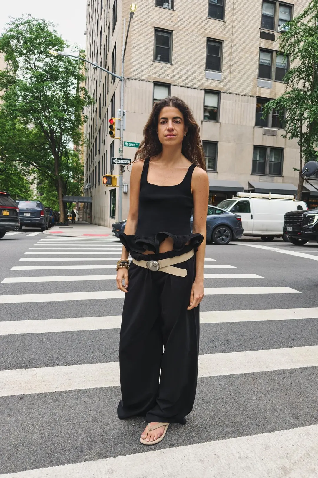 Ремень из замшевого спилка с пряжкой-ракушкой, Zara