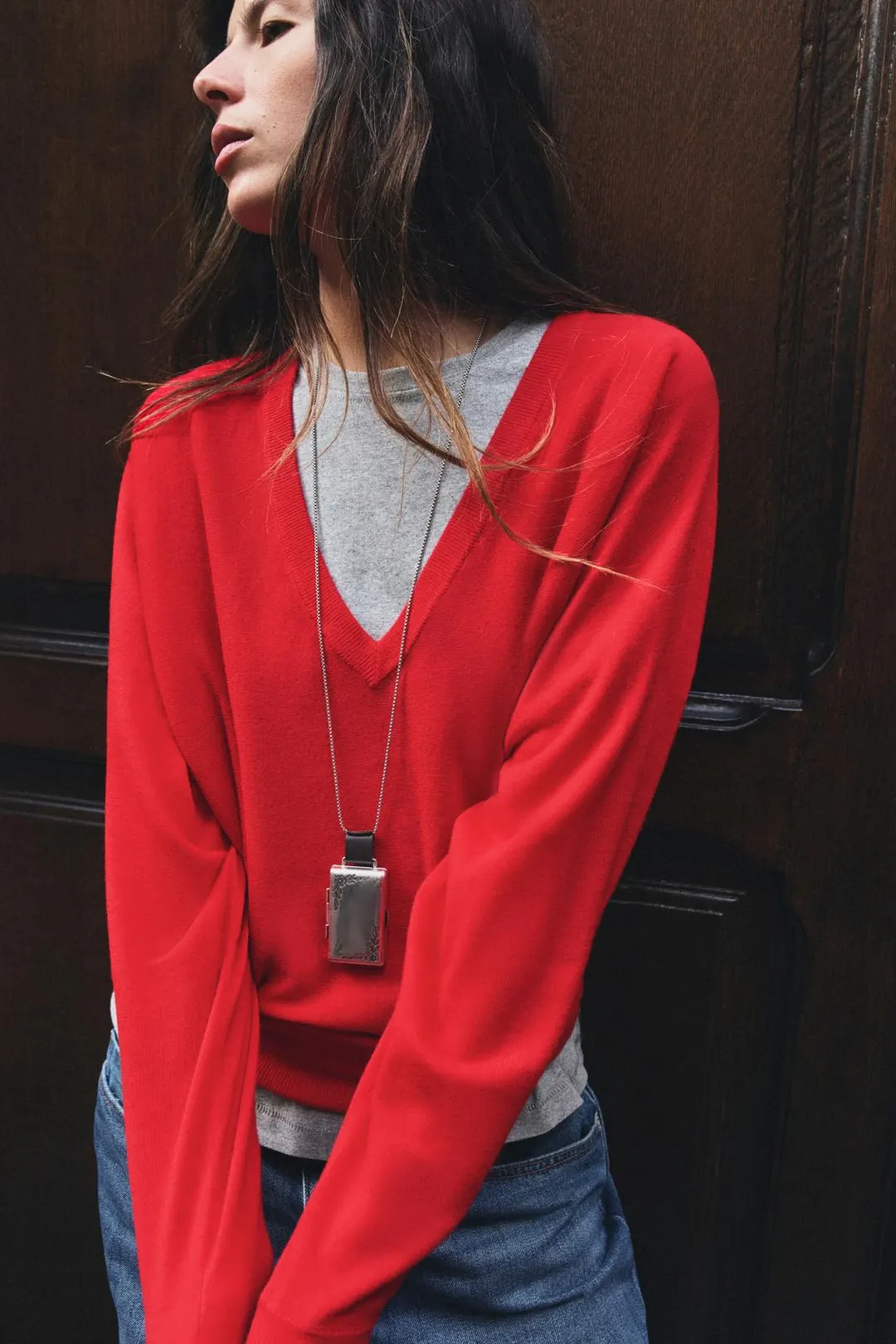 Джемпер из 100% сверхмягкой шерсти с V-образным вырезом, Zara