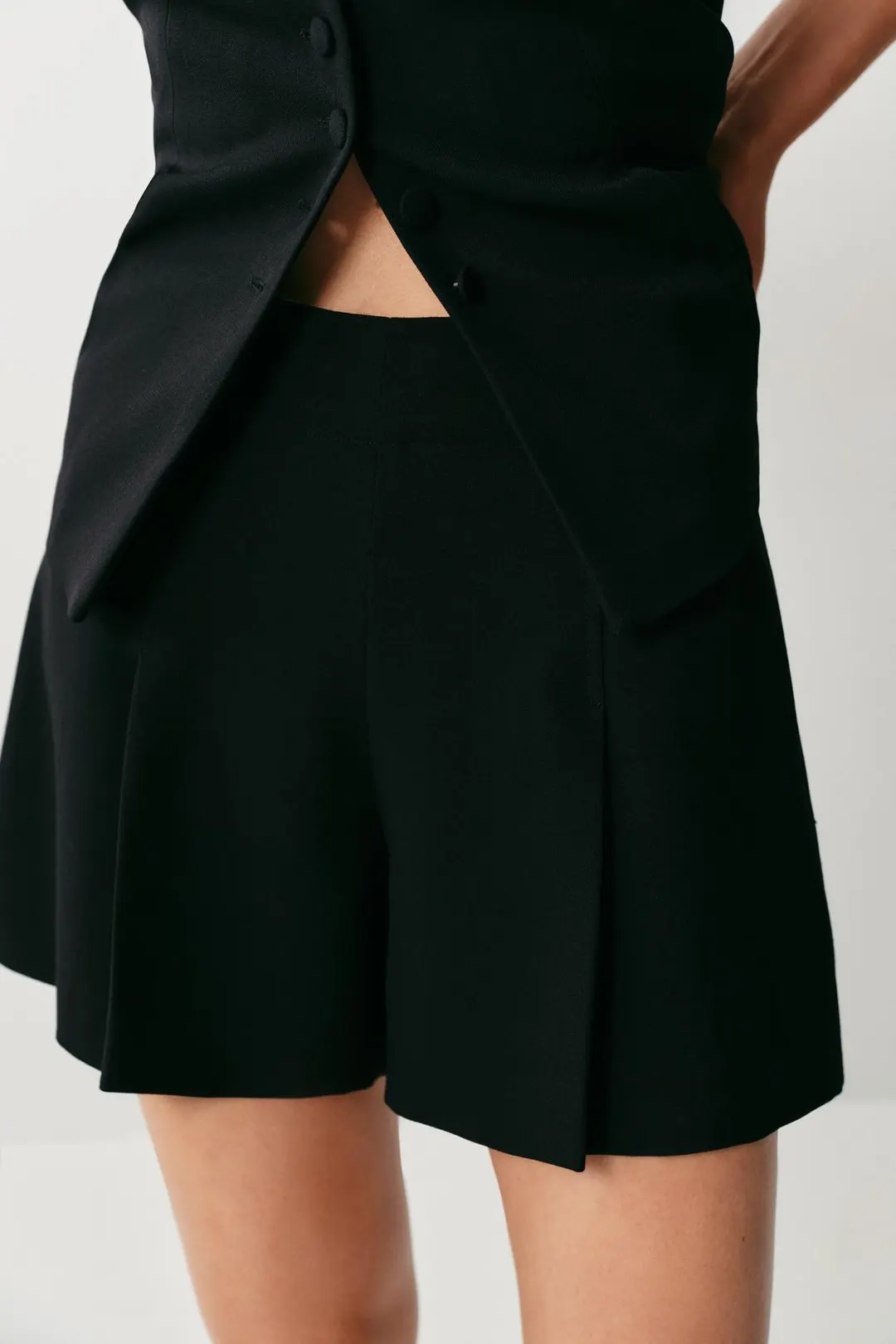 Шорты с вытачками, Zara