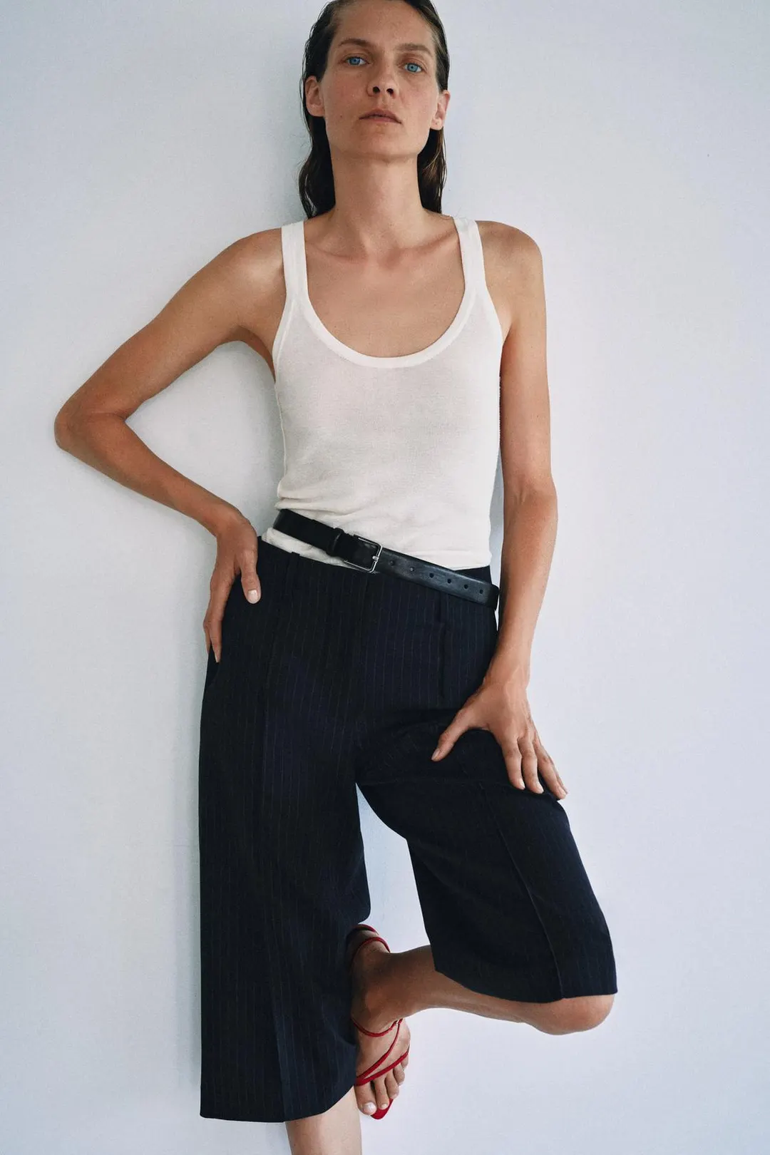 Бермуды ZW Collection прямого кроя с защипами, Zara