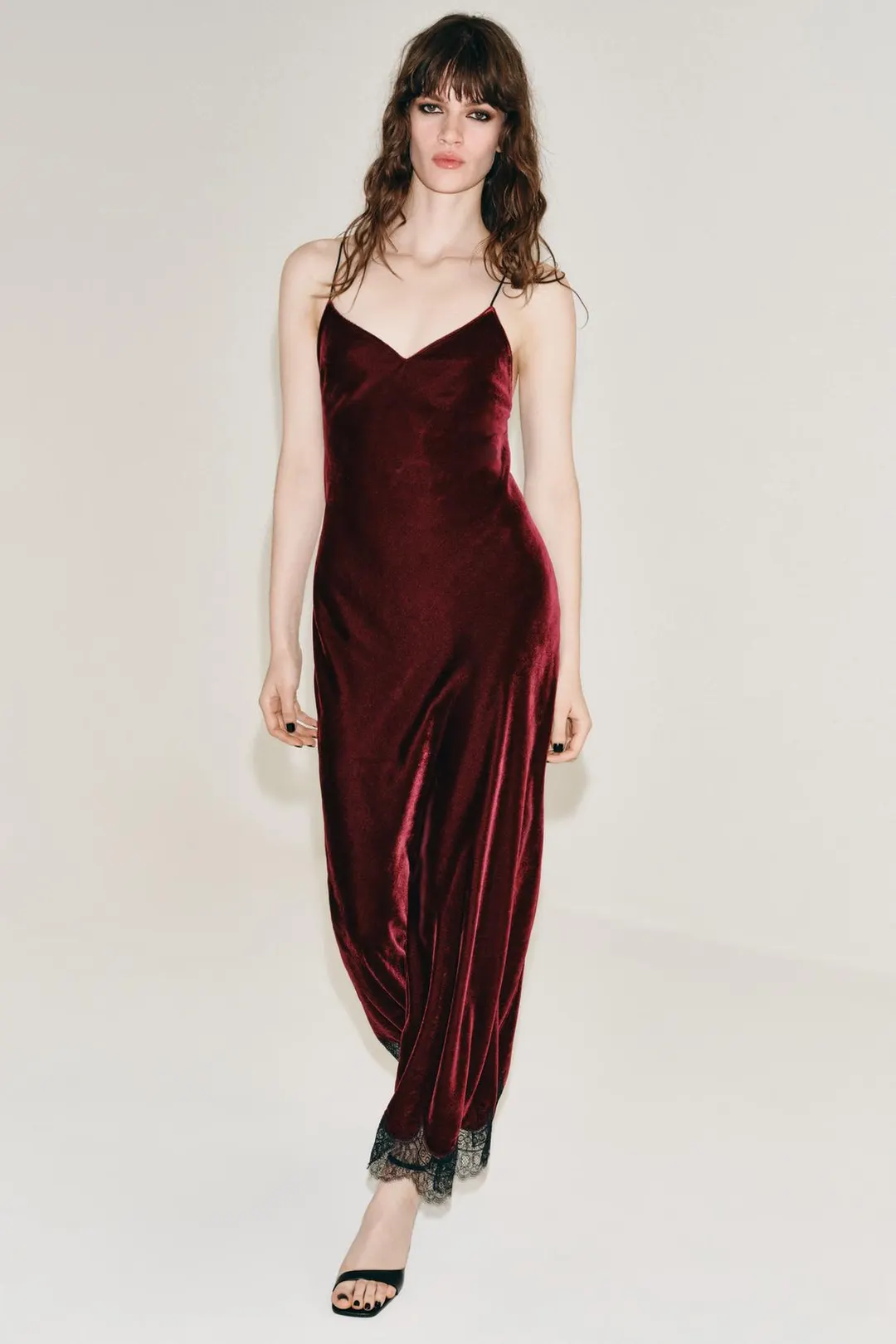 Платье ZW Collection из бархата и кружева, Zara