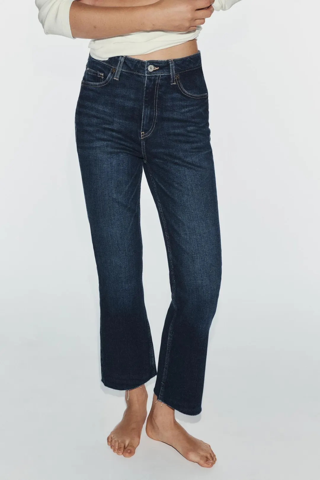 Укороченные расклешенные джинсы с высокой посадкой TRF, Zara