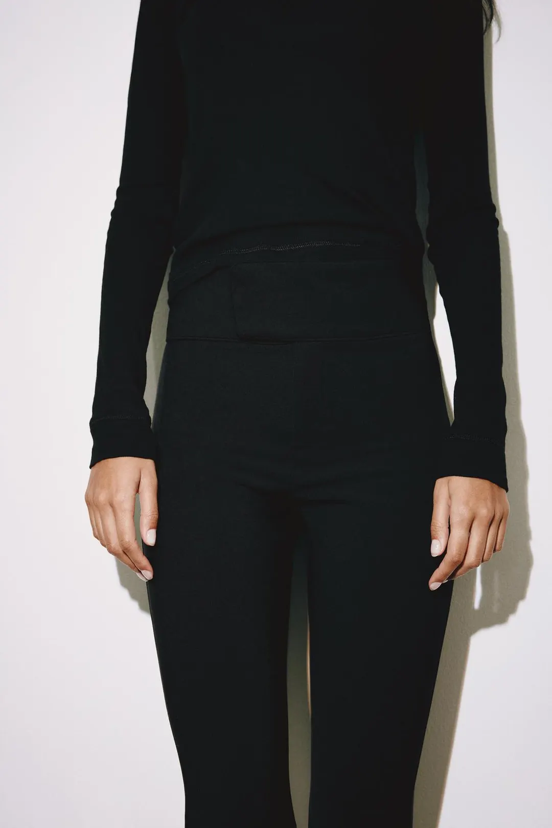 Легинсы с поясом в рубчик и молниями, Zara