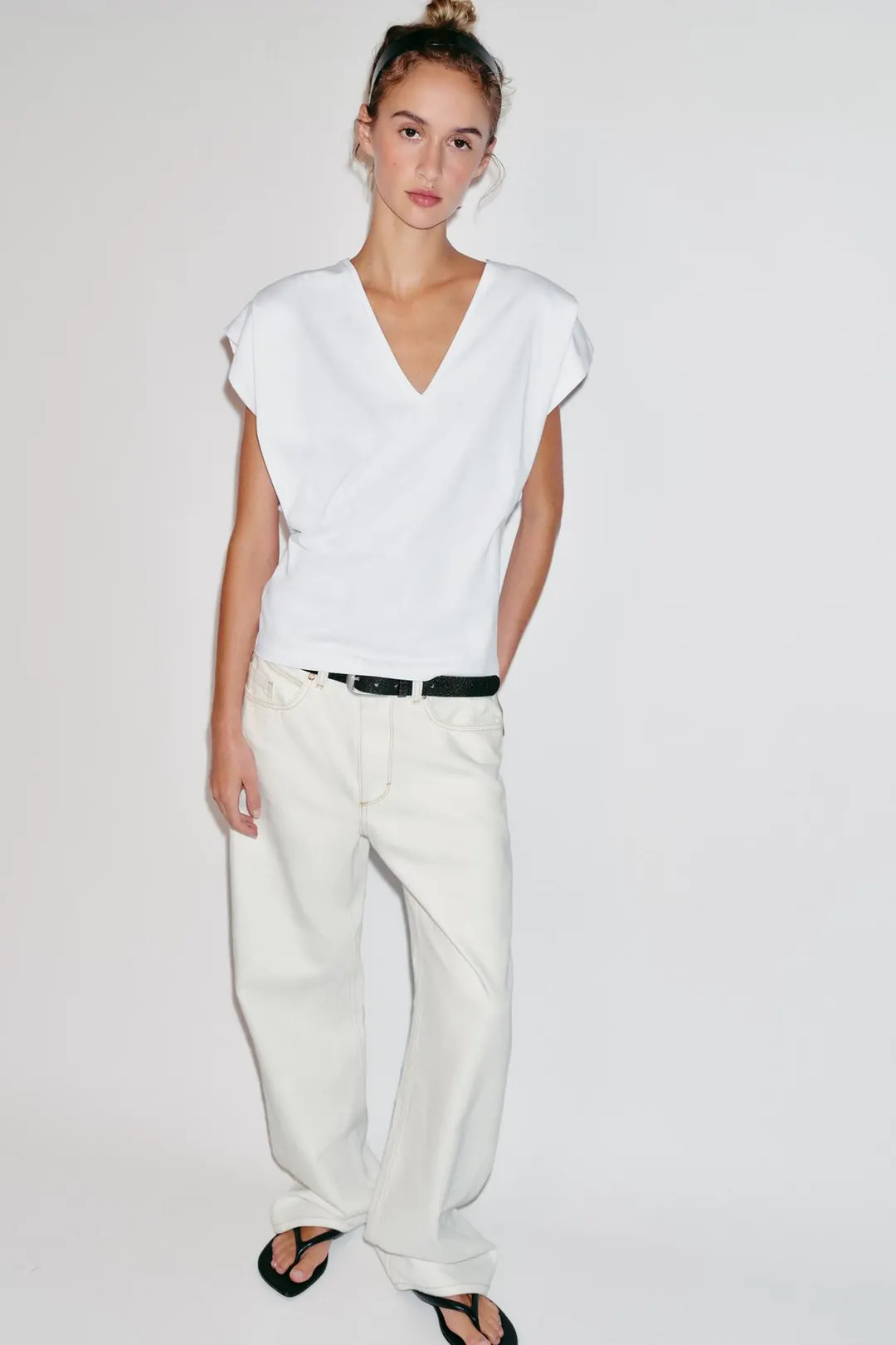 Футболка из хлопка с V-образным вырезом, Zara
