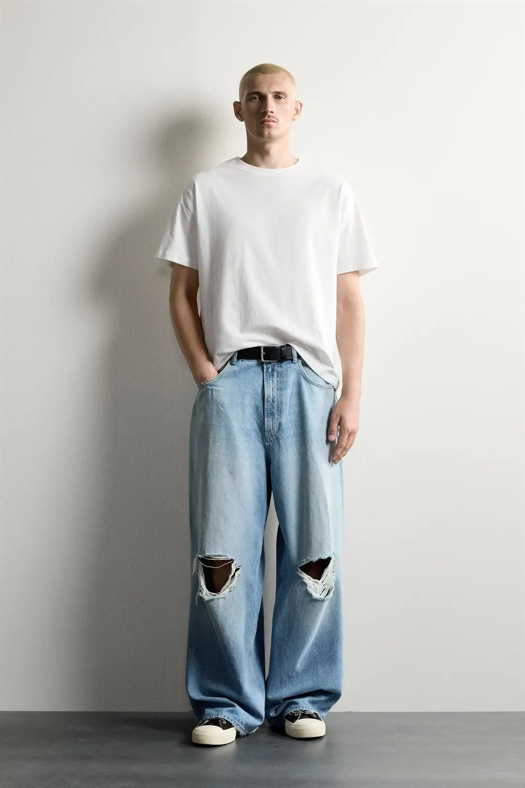 Джинсы рваные свободного кроя, Zara