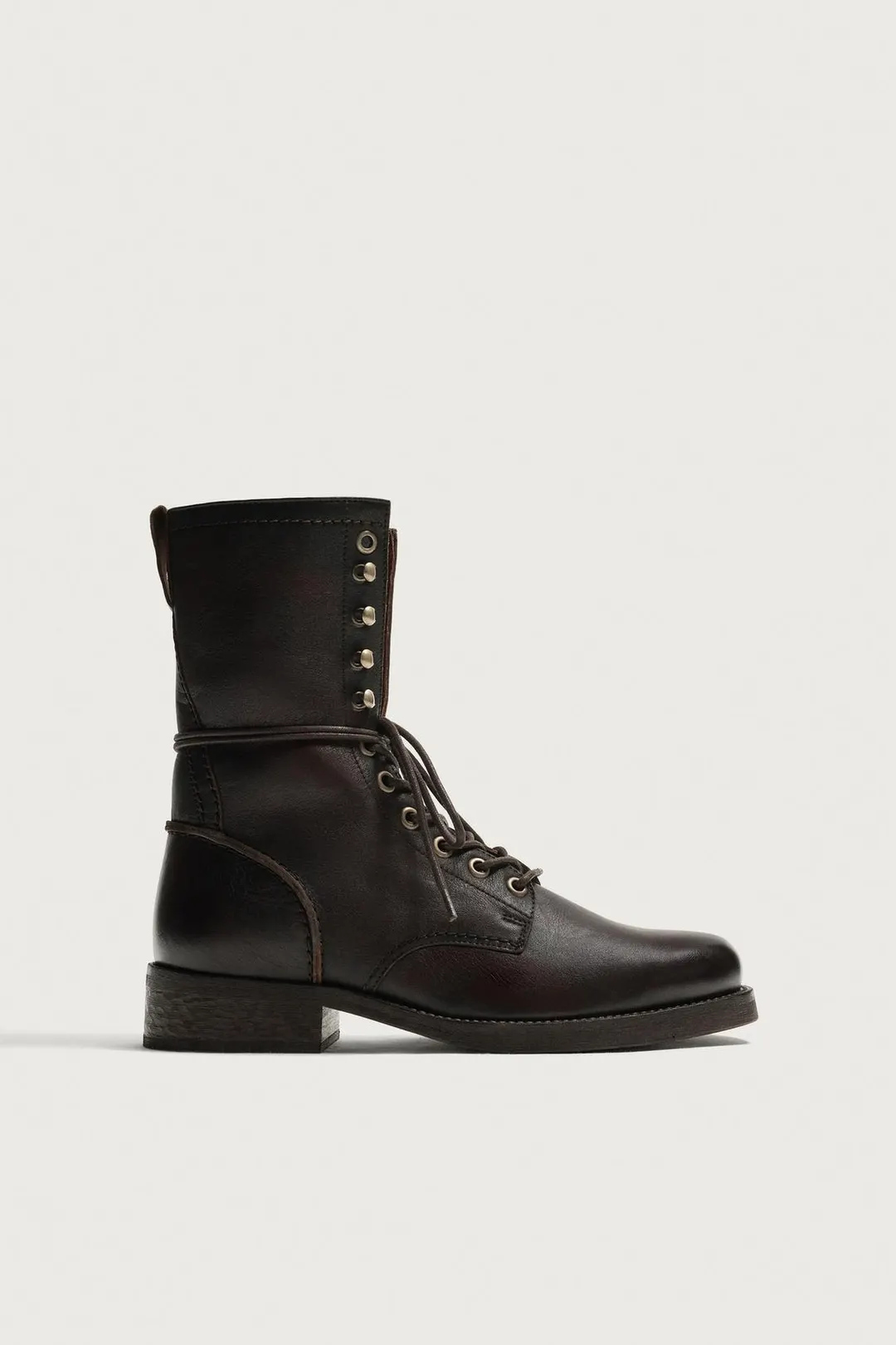 Кожаные ботинки на шнуровке, Zara
