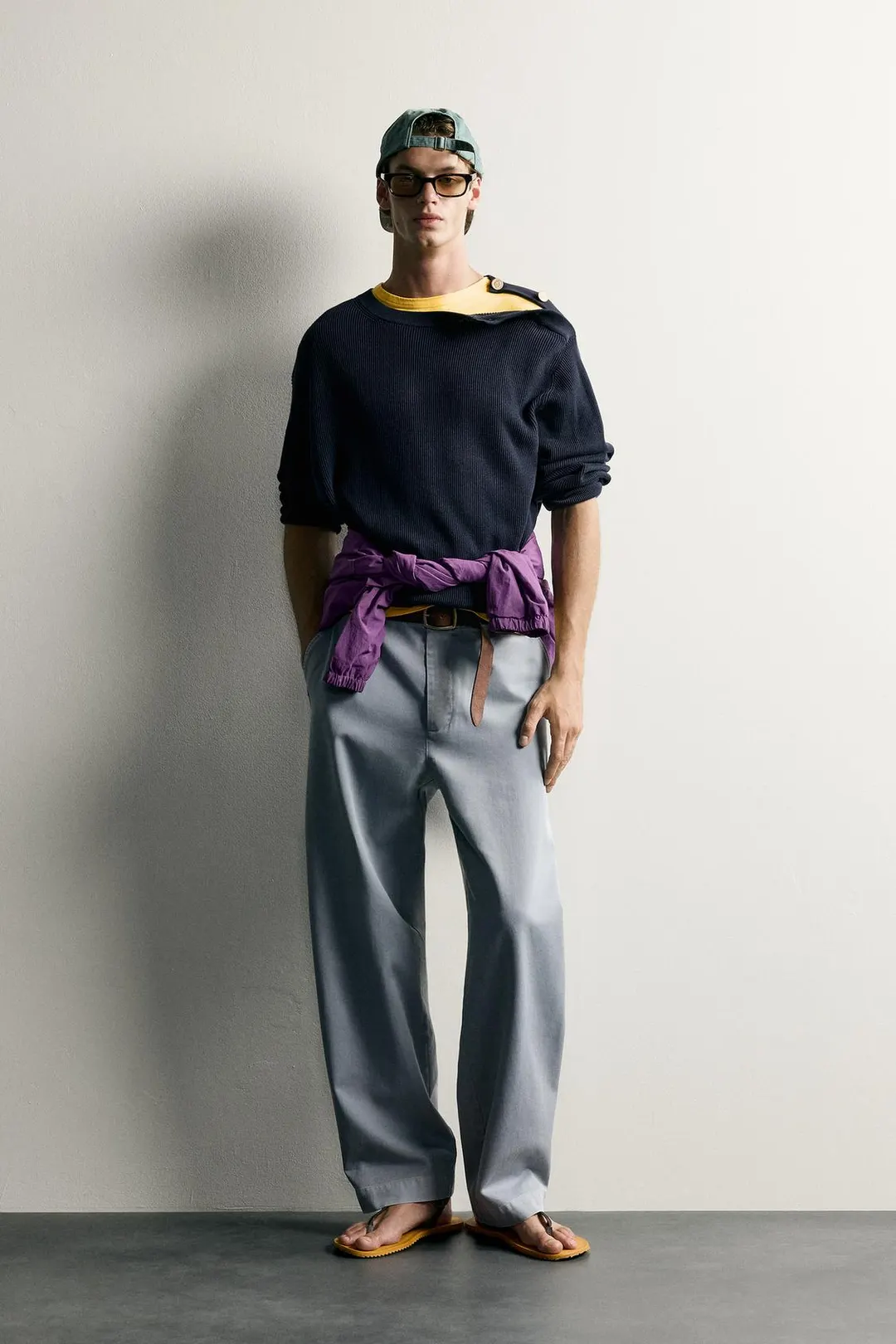 Брюки чинос свободного кроя с эффектом стирки, Zara