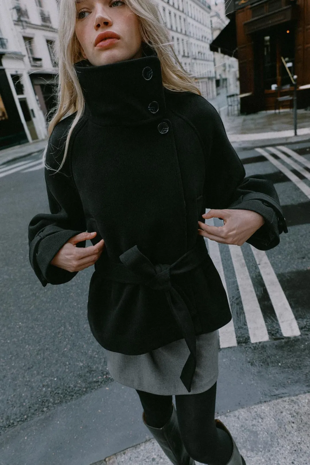 Пальто с высоким воротником и поясом, Zara