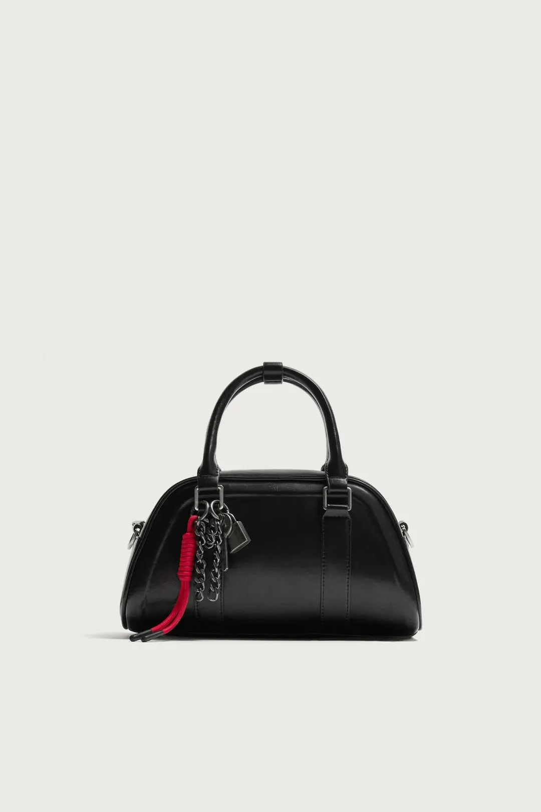 Сумка с подвеской, Zara