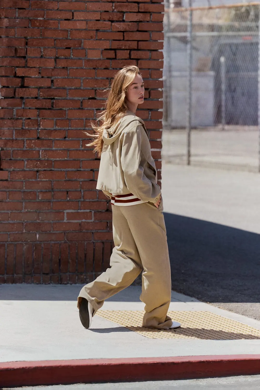 Брюки широкого кроя с эластичным поясом, Zara