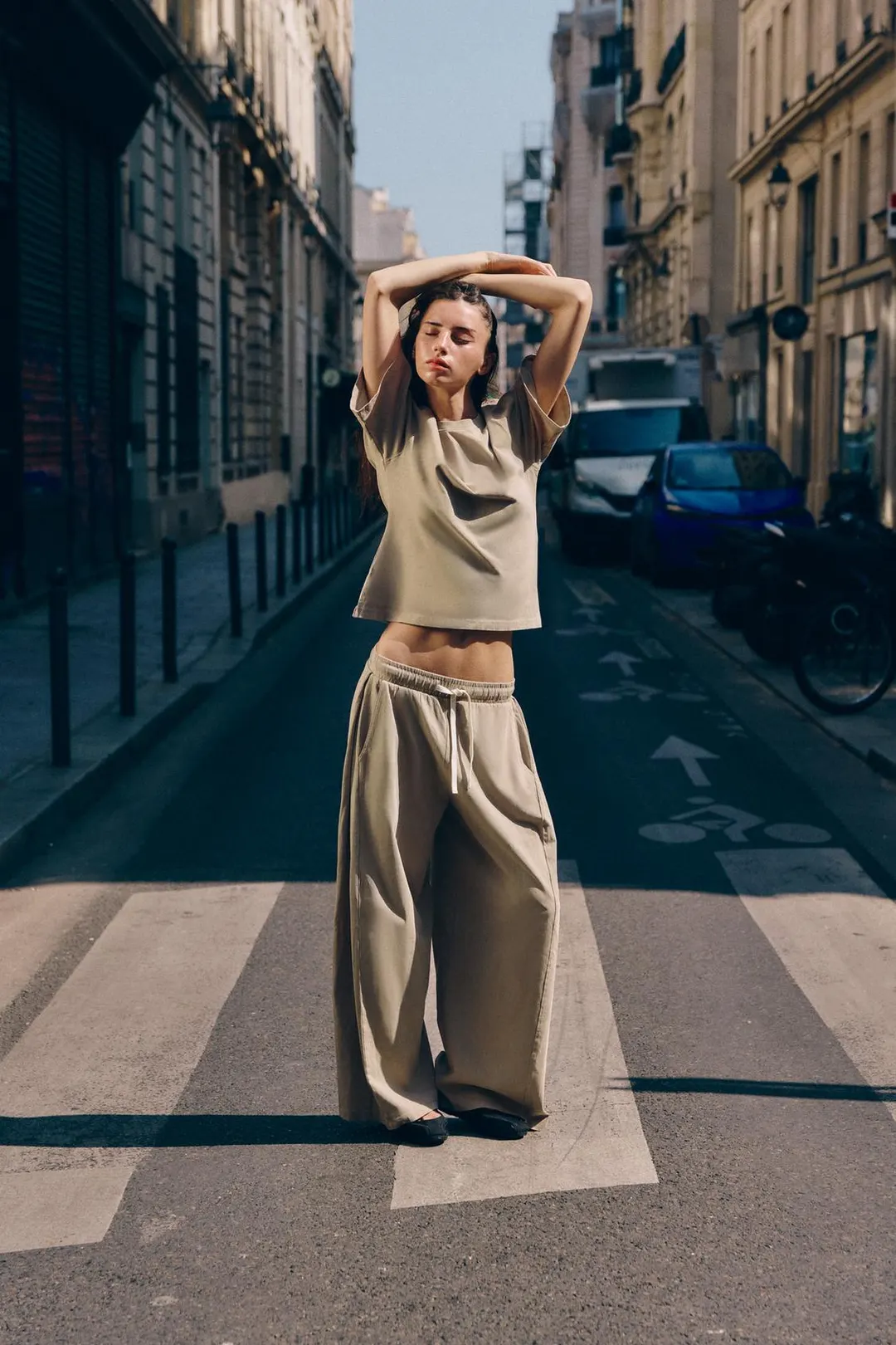 Брюки из хлопка со складками, Zara