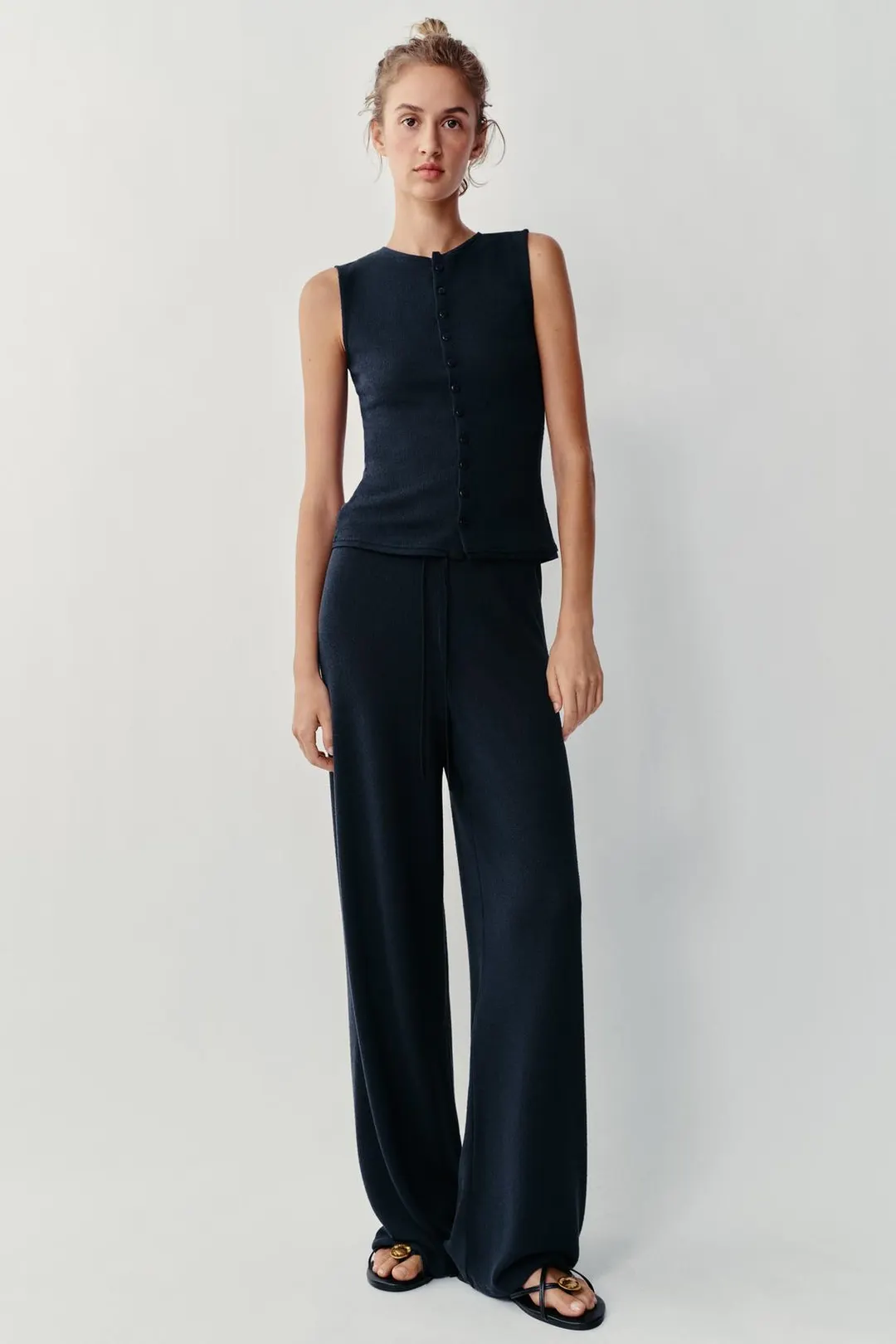 Брюки из ткани с фактурой льна, Zara
