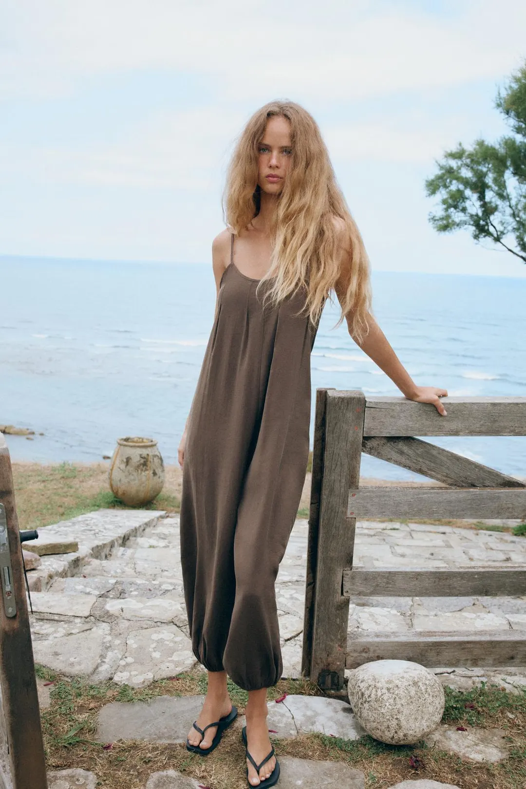 Струящийся комбинезон на бретелях, Zara