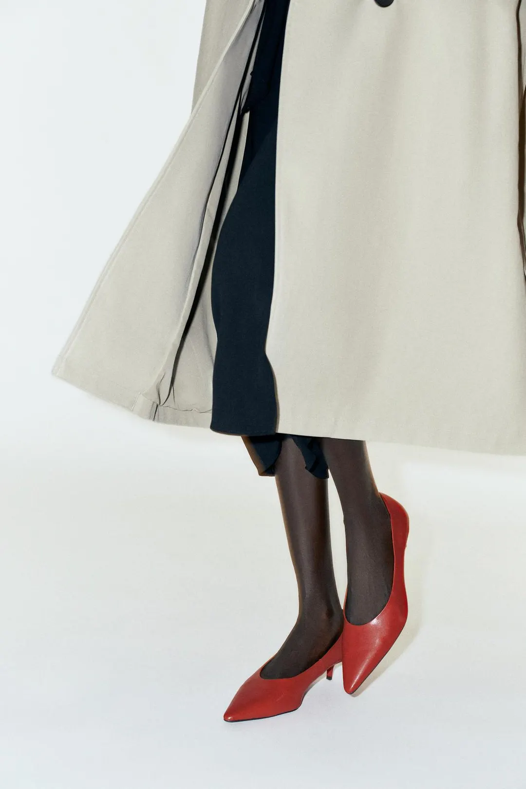 Остроносые туфли на каблуке kitten heel, Zara