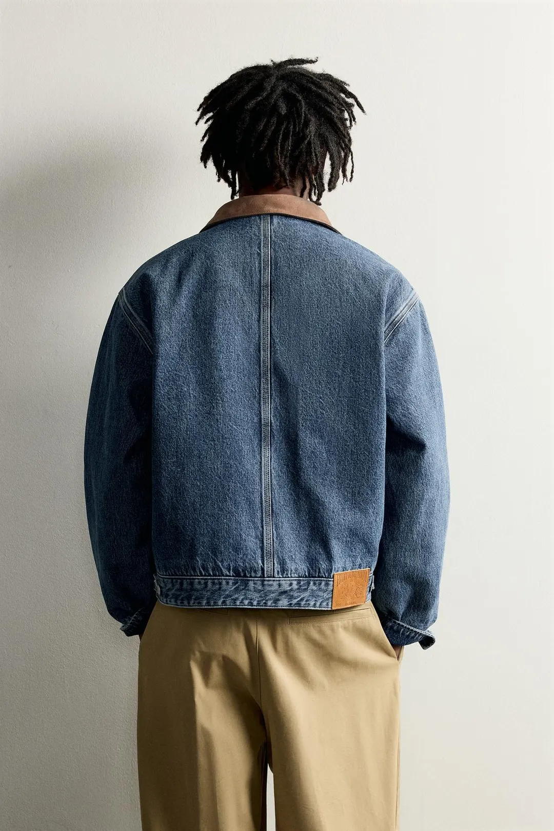 Джинсовая куртка FRUIT OF THE LOOM™ с контрастной нашивкой, Zara