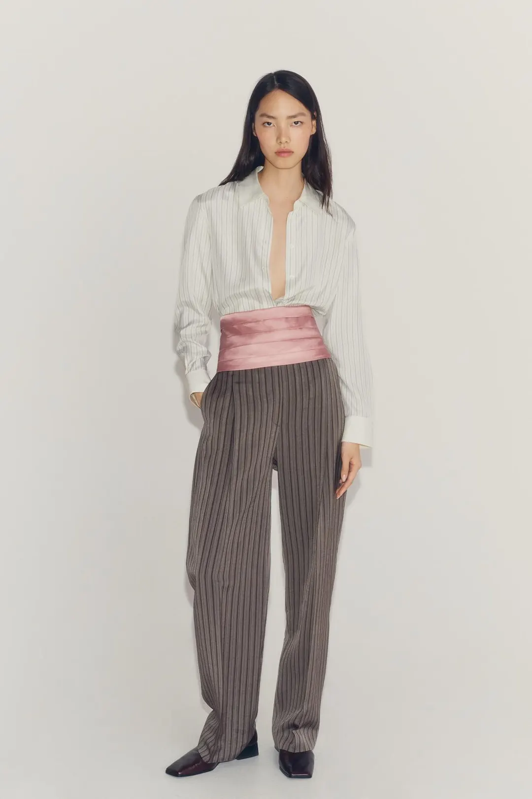 Брюки в полоску со складками ZW Collection, Zara