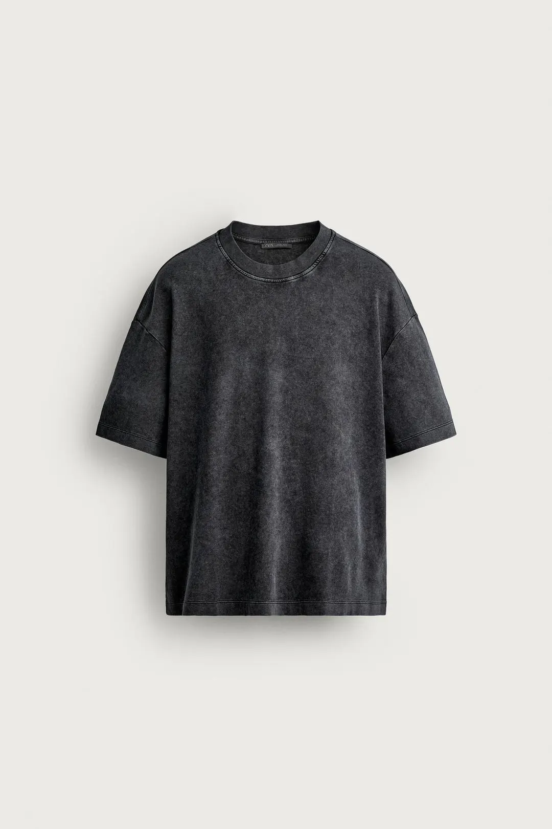 Базовая футболка свободного кроя с эффектом стирки, Zara