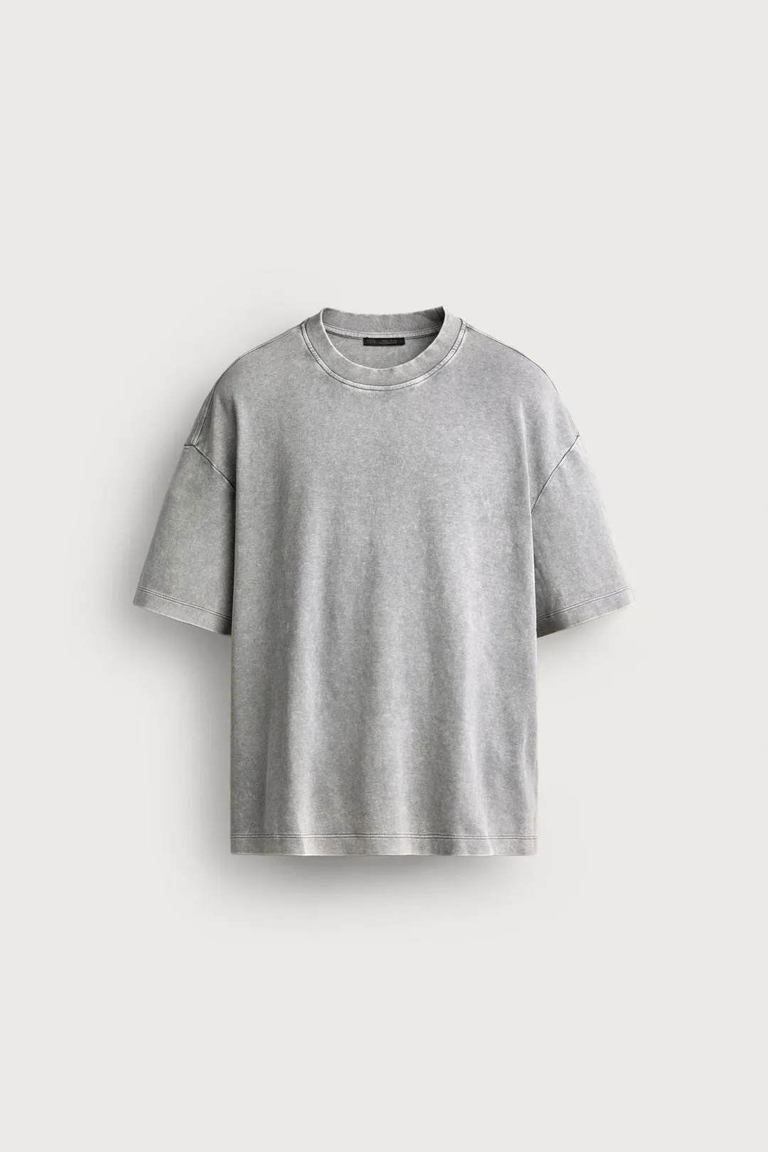 Базовая футболка свободного кроя с эффектом стирки, Zara
