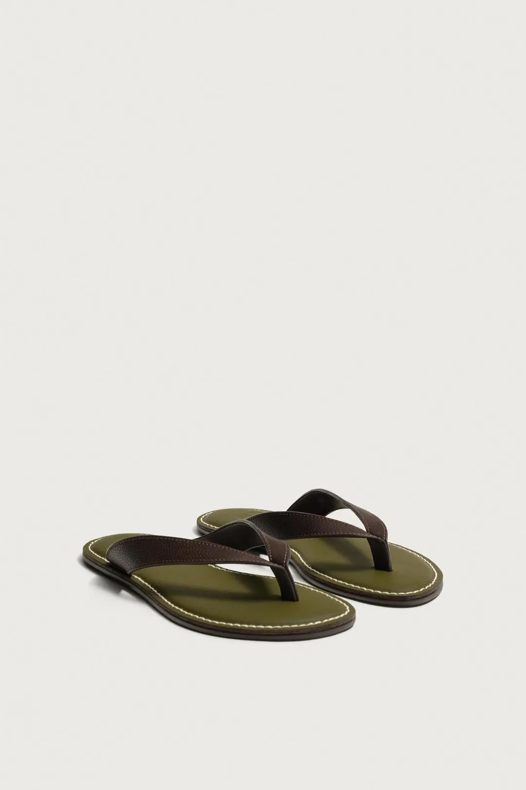 Кожаные сандалии с ремешками Limited Edition, Zara