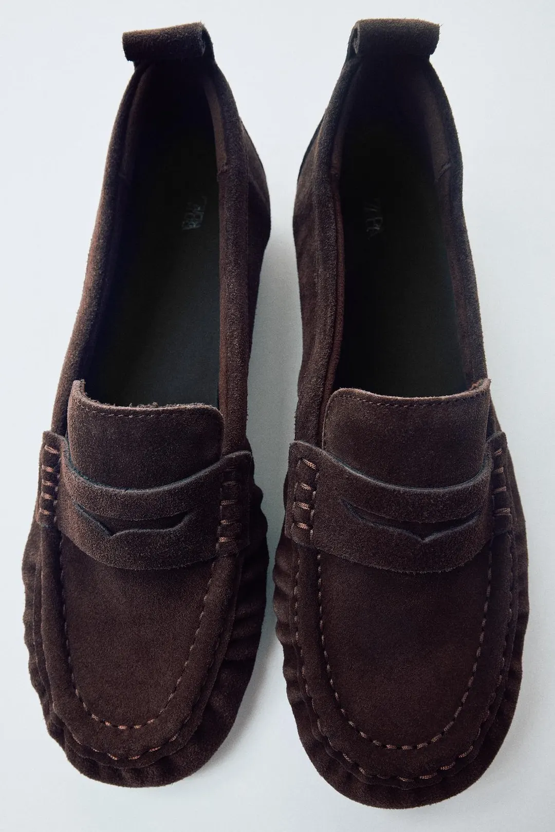 Лоферы из спилка со сборками, Zara