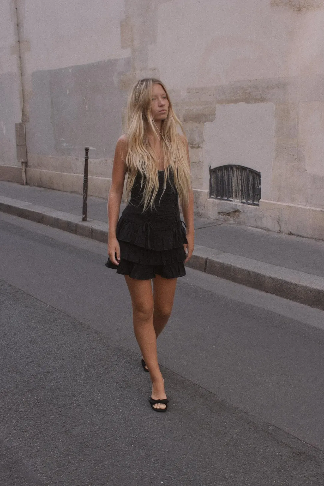 Платье мини с оборками и шнуровкой, Zara