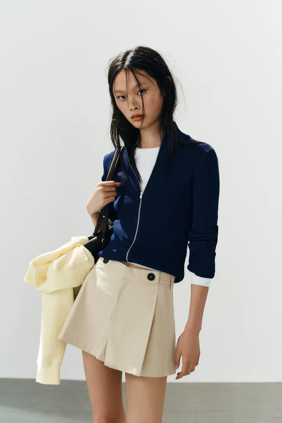 Шорты плиссированные с пуговицами, Zara
