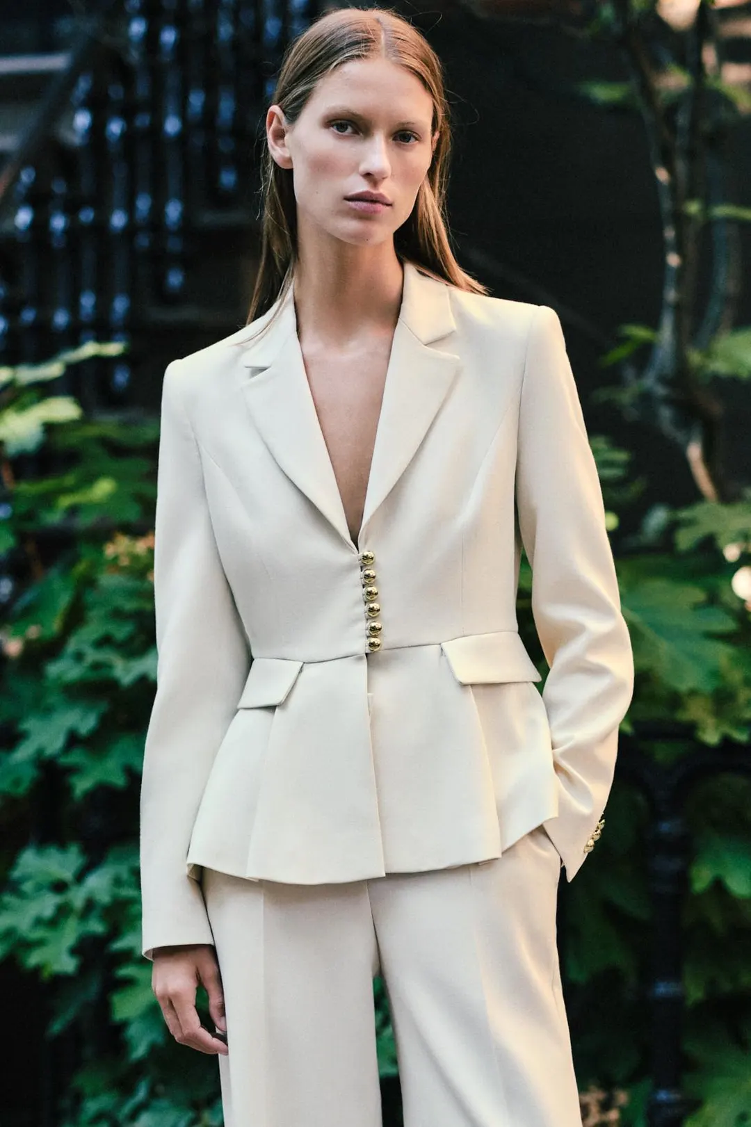 Пиджак с баской и подплечниками, Zara