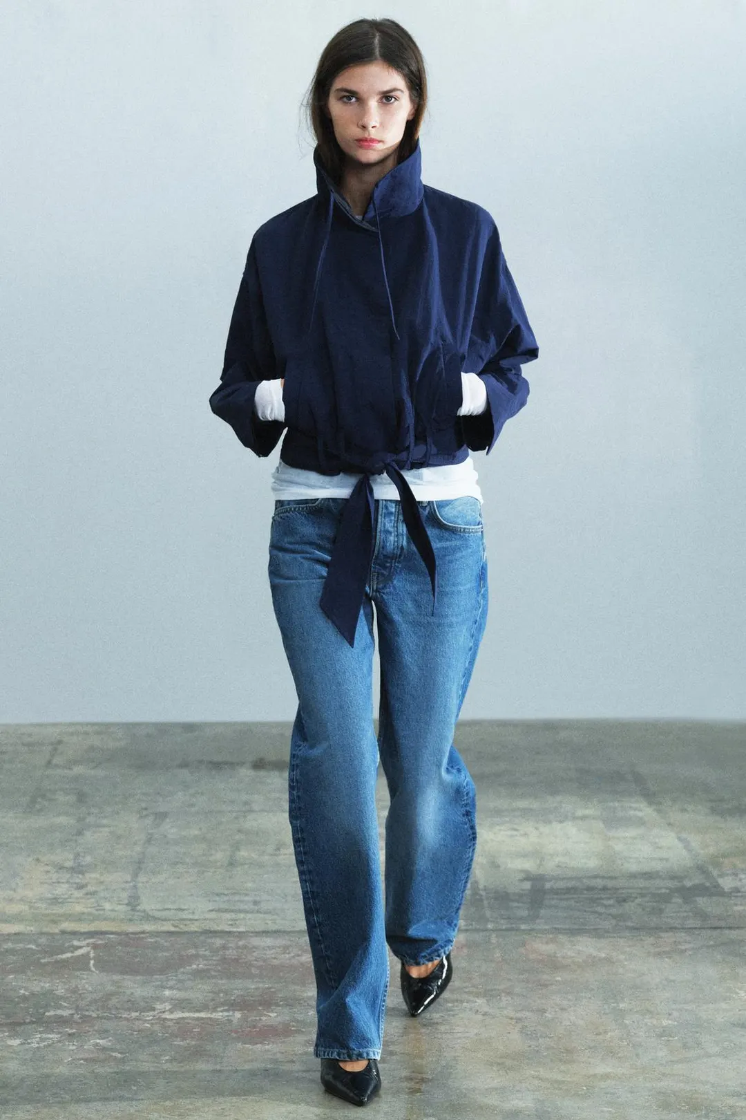 Короткая куртка с поясом ZW Collection, Zara