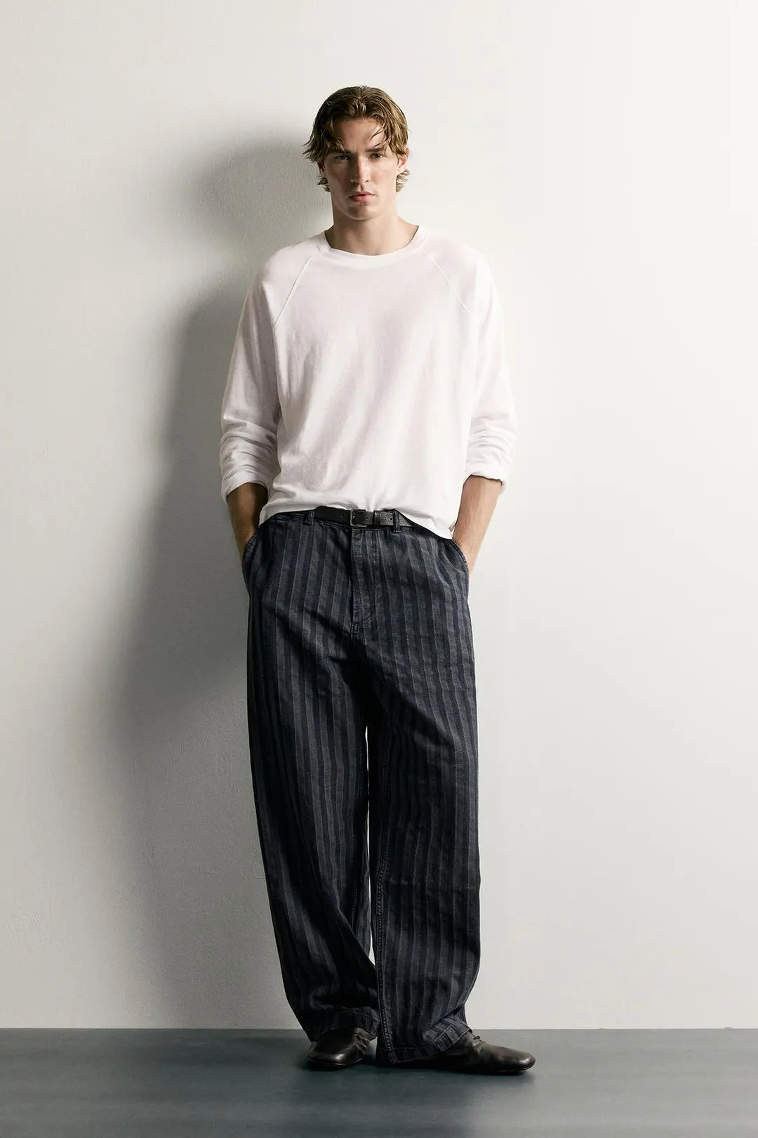 Брюки чинос свободного кроя в полоску, Zara