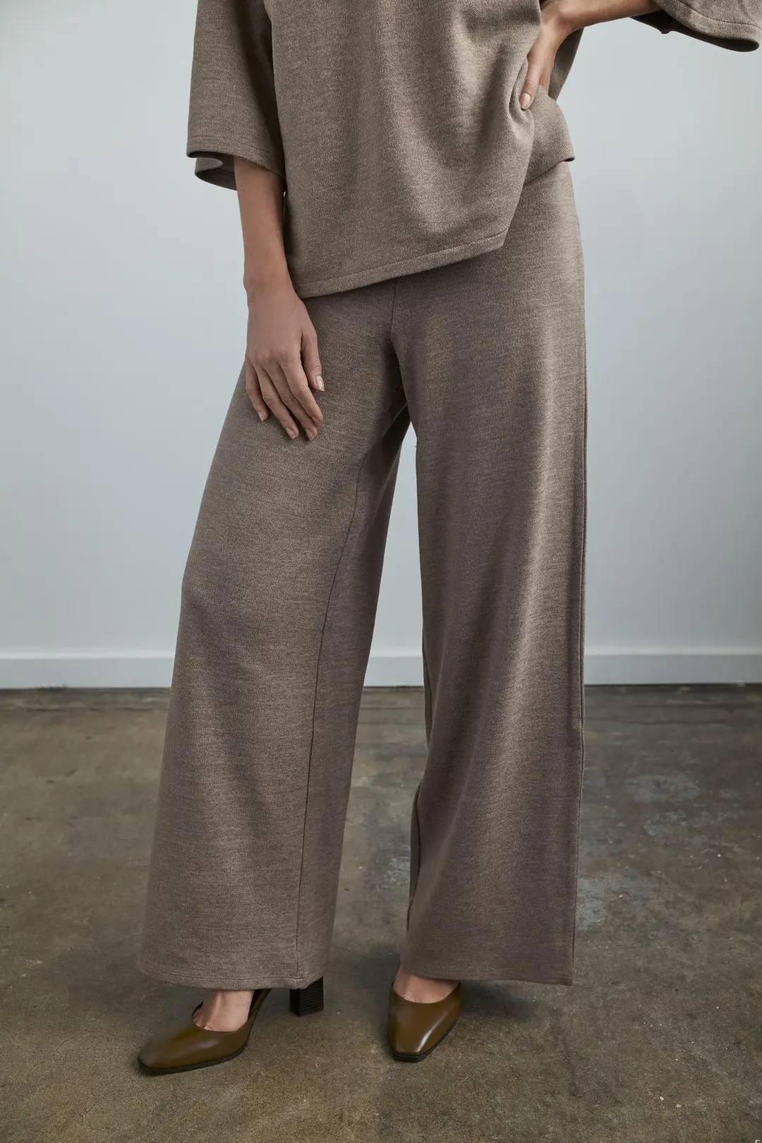 Брюки базовые из пике, Zara