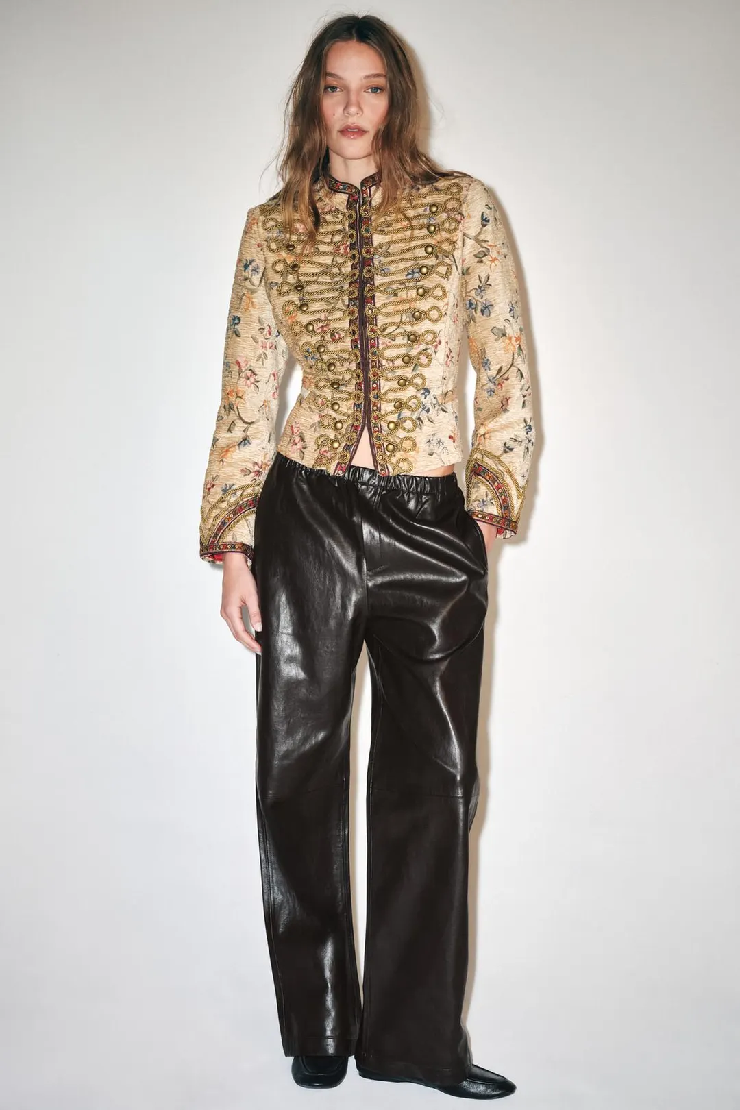 Брюки-джоггеры под кожу ZW Collection, Zara
