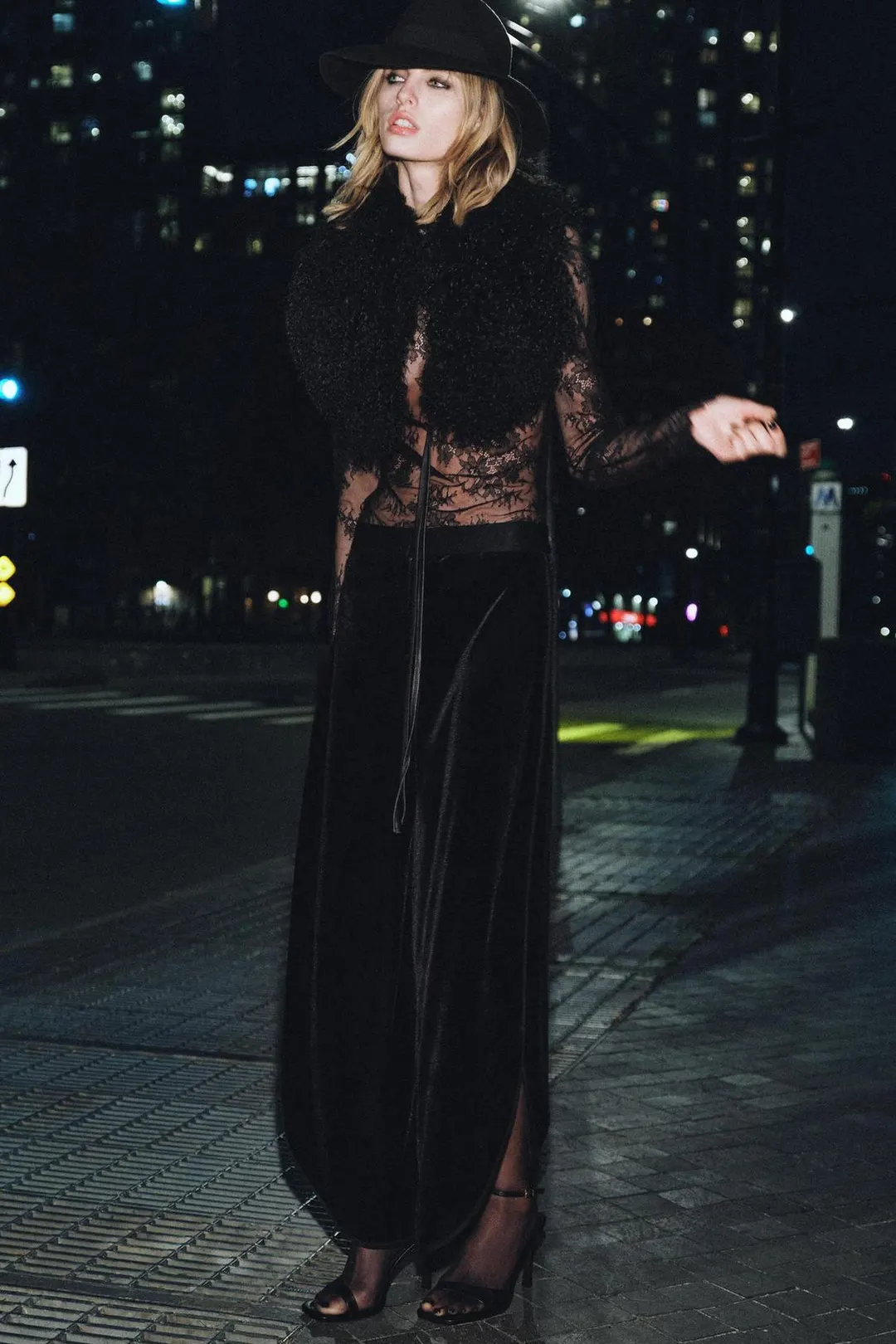 Бархатные брюки с разрезами ZW Collection, Zara